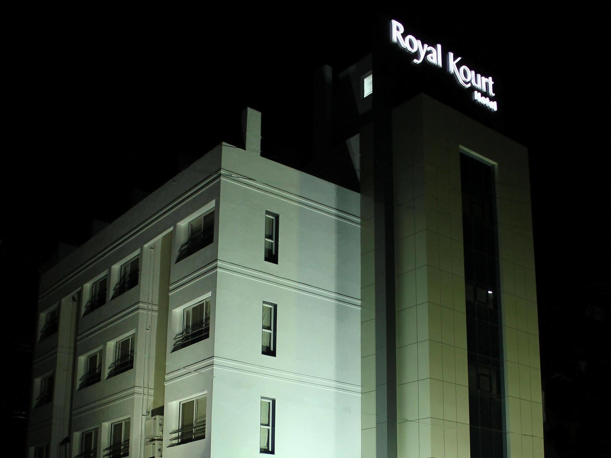 Treebo Trend Royal Kourt Aurangabad Hotel Exterior foto